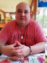 Sziasztok! Zsolt vagyok. Online ladánybenei randizni vágyó nők kattinsatok a kedvenc gombra.