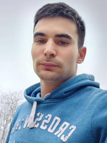 Krisztián, 29 éves lajosmizsei társkereső férfi profil fotója