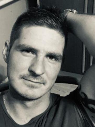Bálint, 37 éves borzavári társkereső férfi profil fotója