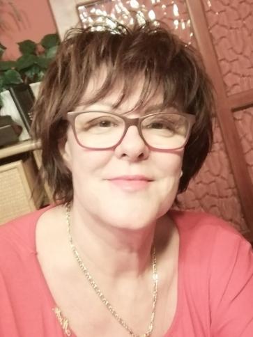 Marcsi, 59 éves pécsi társkereső nő profil fotója
