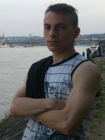 Peti, 31 éves tápiószecsői társkereső férfi profil fotója