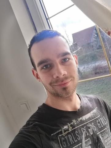 Dani, 28 éves kaposvári társkereső férfi profil fotója