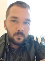 Sziasztok! Krisztián vagyok. Komoly ambrózfalvai párkereső nők jelentkezését várom.