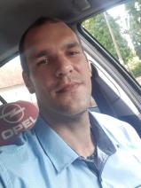 Sziasztok! Krisztián vagyok. Komoly nyáregyházai párkereső nők jelentkezését várom.