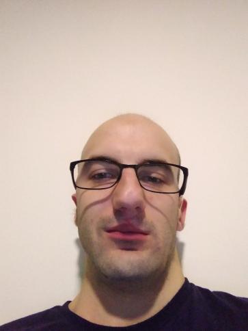 Krisztián, 35 éves nemesvámosi társkereső férfi profil fotója