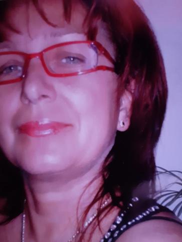 Erika, 66 éves tatabányai társkereső nő profil fotója