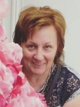Sziasztok! Marika vagyok. Komoly becsehelyi társkereső férfiak jelentkezését várom.