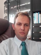 Sziasztok! Roland vagyok. Online boldogi randizni vágyó nők kattinsatok a kedvenc gombra.