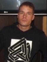 Sziasztok! Daniel vagyok. Komoly baracsi párkereső nők jelentkezését várom.