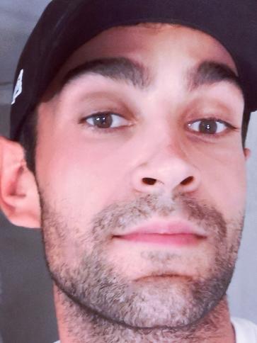 László, 32 éves kulcsi társkereső férfi profil fotója