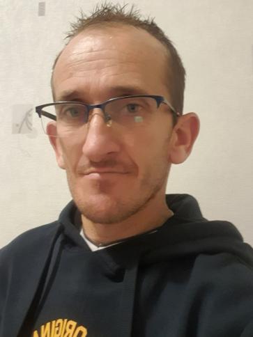 Jozsef, 42 éves nádudvari társkereső férfi profil fotója