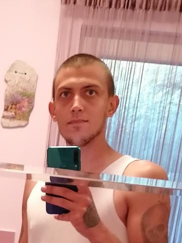 Tamás, 30 éves tiszajenői társkereső férfi profil fotója