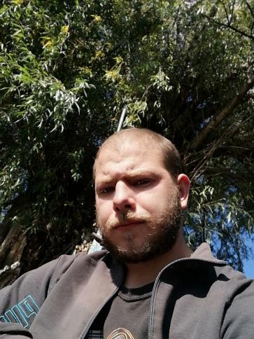 Pesti, 32 éves jászberényi társkereső férfi profil fotója
