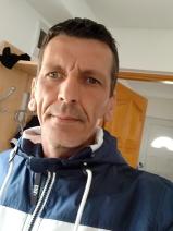 Sziasztok! Sanyi vagyok. Komoly rábahidvégi párkereső nők jelentkezését várom.
