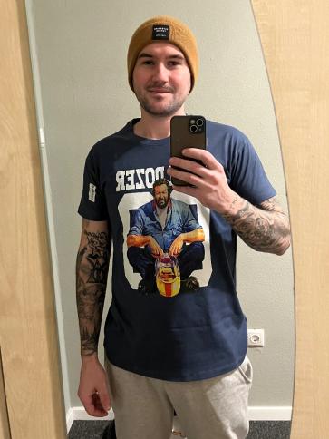 Attila, 31 éves bárnai társkereső férfi profil fotója