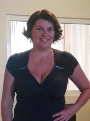 Eszter, 48 éves szentgotthárdi társkereső nő profil fotója Eszter, 48 éves szentgotthárdi társkereső nő profil fotója