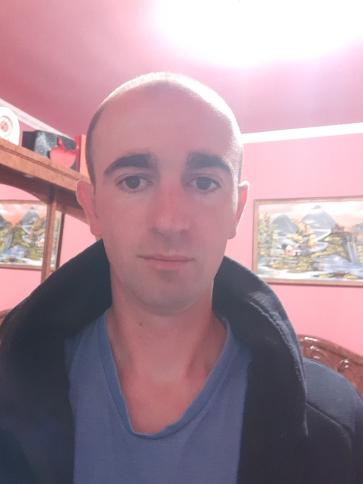 János, 35 éves tapolcai társkereső férfi profil fotója János, 35 éves tapolcai társkereső férfi profil fotója