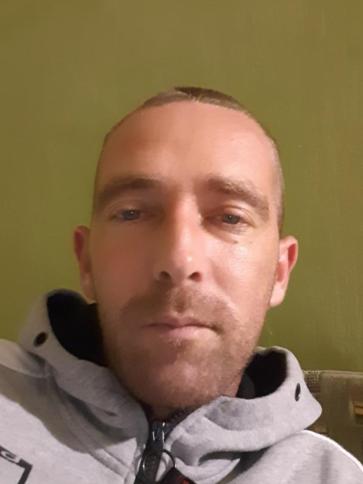 Bencso, 35 éves kállósemjéni társkereső férfi profil fotója
