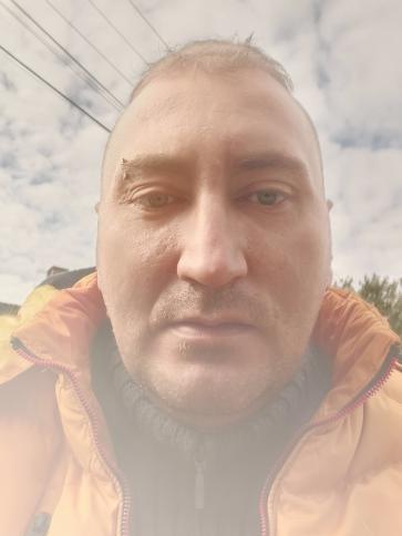 Peti, 40 éves solti társkereső férfi profil fotója