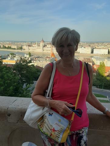 Zsoka, 75 éves Budapest XIV. kerületi társkereső nő profil fotója Zsoka, 75 éves Budapest XIV. kerületi társkereső nő profil fotója