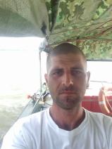 Sziasztok! Laszlo vagyok. Online abasári randizni vágyó nők kattinsatok a kedvenc gombra.