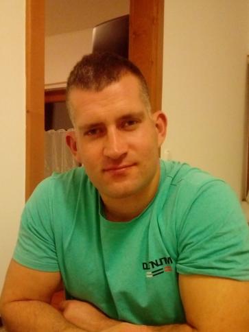 István, 35 éves balatonszepezdi társkereső férfi profil fotója
