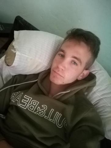 Józsi, 23 éves mezőpeterdi társkereső férfi profil fotója