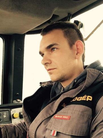 Dávid, 34 éves nyírturai társkereső férfi profil fotója
