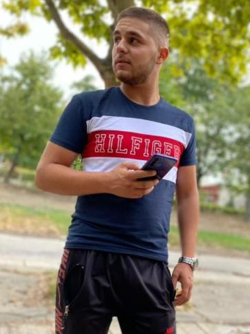 Martin, 24 éves tatabányai társkereső férfi profil fotója