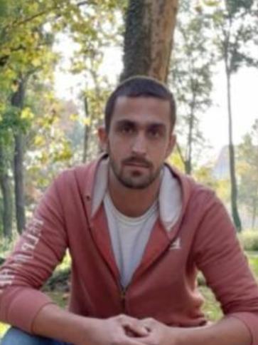 Peti, 33 éves pápadereskei társkereső férfi profil fotója