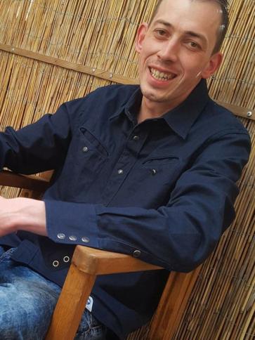 Istvan, 38 éves romániai társkereső férfi profil fotója