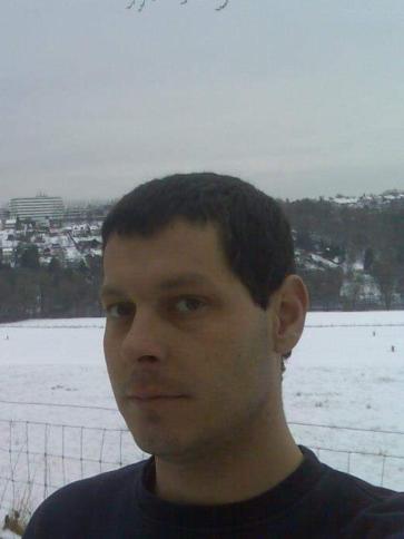 József, 42 éves kiskörei társkereső férfi profil fotója