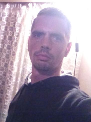 Ádám, 41 éves zalaszentgróti társkereső férfi profil fotója
