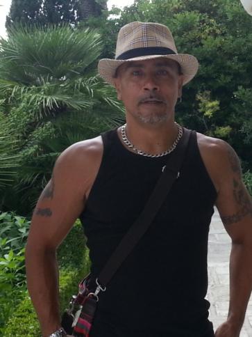 Zsolt, 50 éves svájci társkereső férfi profil fotója