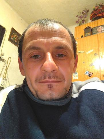 Viktor, 40 éves tiszaföldvári társkereső férfi profil fotója