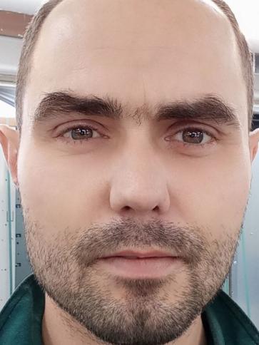 Péter, 46 éves komáromi társkereső férfi profil fotója