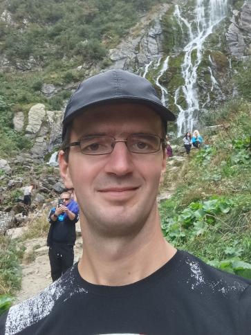 Tihamér, 34 éves romániai társkereső férfi profil fotója
