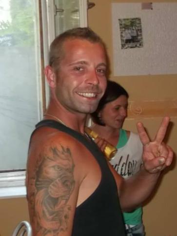 Bánlaki, 41 éves bajai társkereső férfi profil fotója Bánlaki, 41 éves bajai társkereső férfi profil fotója