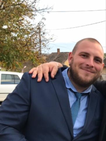 Viktor, 36 éves somogymeggyesi társkereső férfi profil fotója