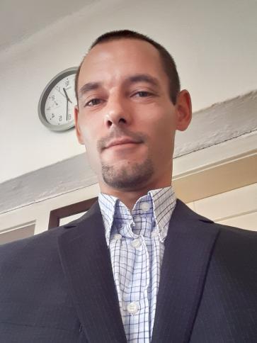Peti, 39 éves lenti társkereső férfi profil fotója