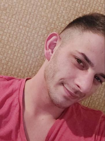 Laci, 31 éves mohácsi társkereső férfi profil fotója