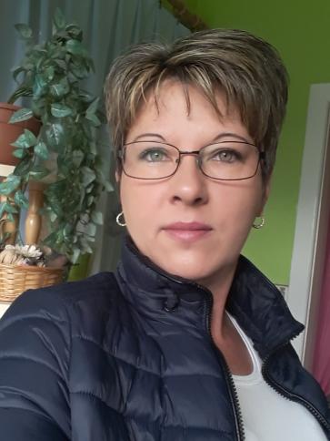Móni, 43 éves siófoki társkereső nő profil fotója