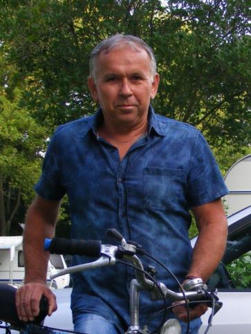 László, 69 éves zsámbéki társkereső férfi profil fotója