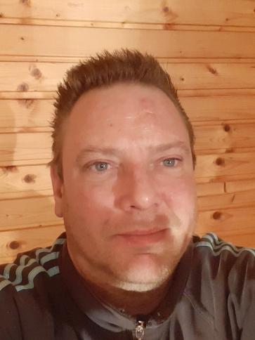 Zoli, 52 éves vértessomlói társkereső férfi profil fotója