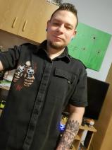 Sziasztok! Zoltán vagyok. Fiatal isaszegi párkereső lányokkal chatelnék.