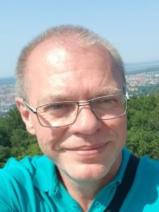 Sziasztok! Józsi vagyok. Diplomás paksi társkereső nőket keresek ismerkedési célból.