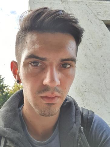 Tamás, 27 éves maroslelei társkereső férfi profil fotója Tamás, 27 éves maroslelei társkereső férfi profil fotója