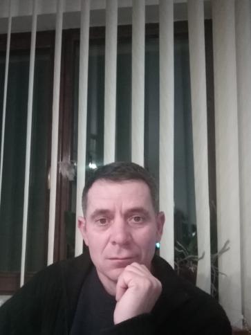 Gyula, 52 éves romániai társkereső férfi profil fotója