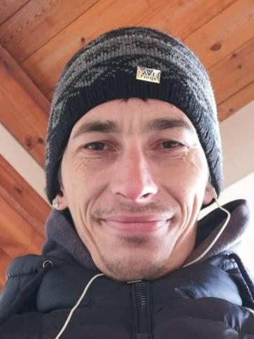 Robi, 38 éves tiszasasi társkereső férfi profil fotója