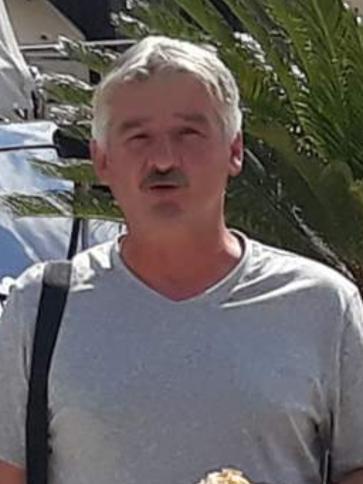 Kálmán, 50 éves zalaegerszegi társkereső férfi profil fotója Kálmán, 50 éves zalaegerszegi társkereső férfi profil fotója